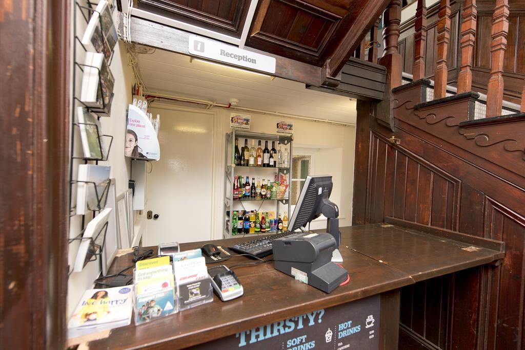 Yha Coverack Bagian luar foto