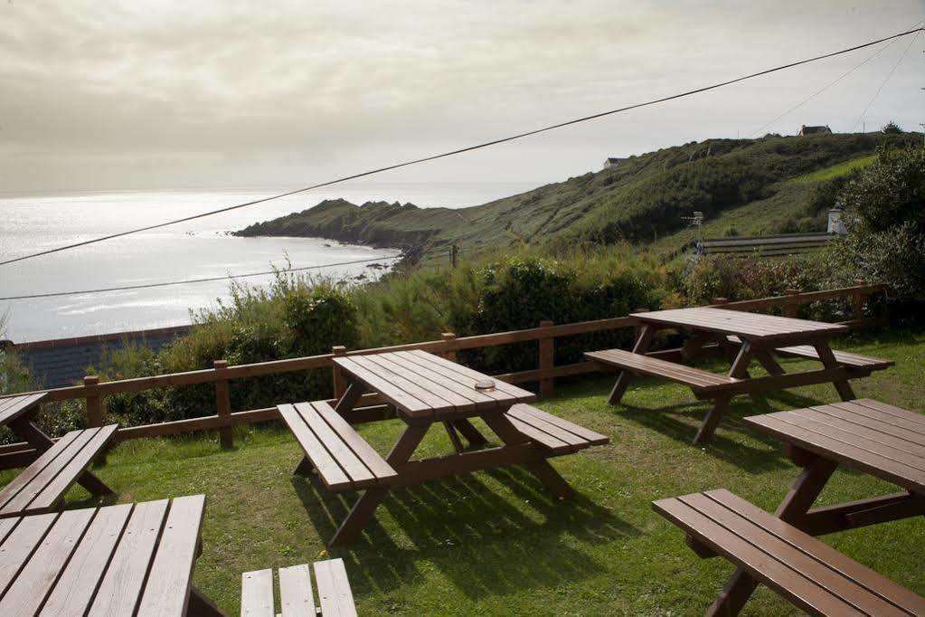 Yha Coverack Bagian luar foto