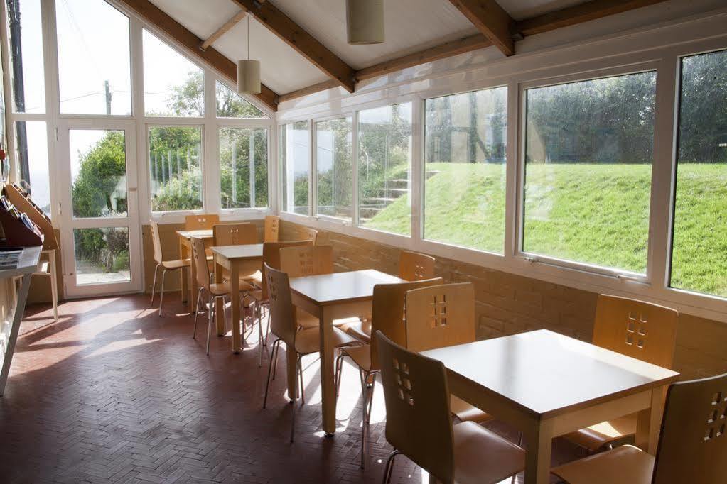 Yha Coverack Bagian luar foto