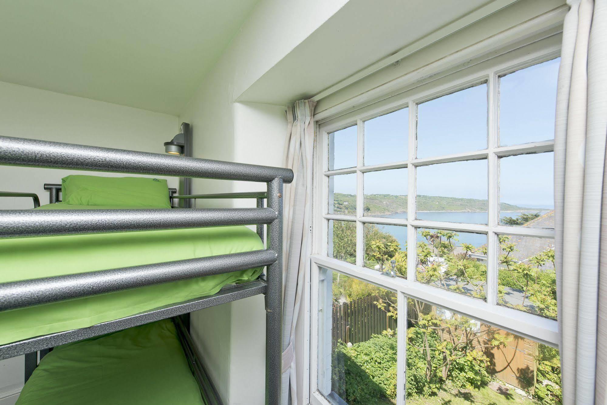 Yha Coverack Bagian luar foto