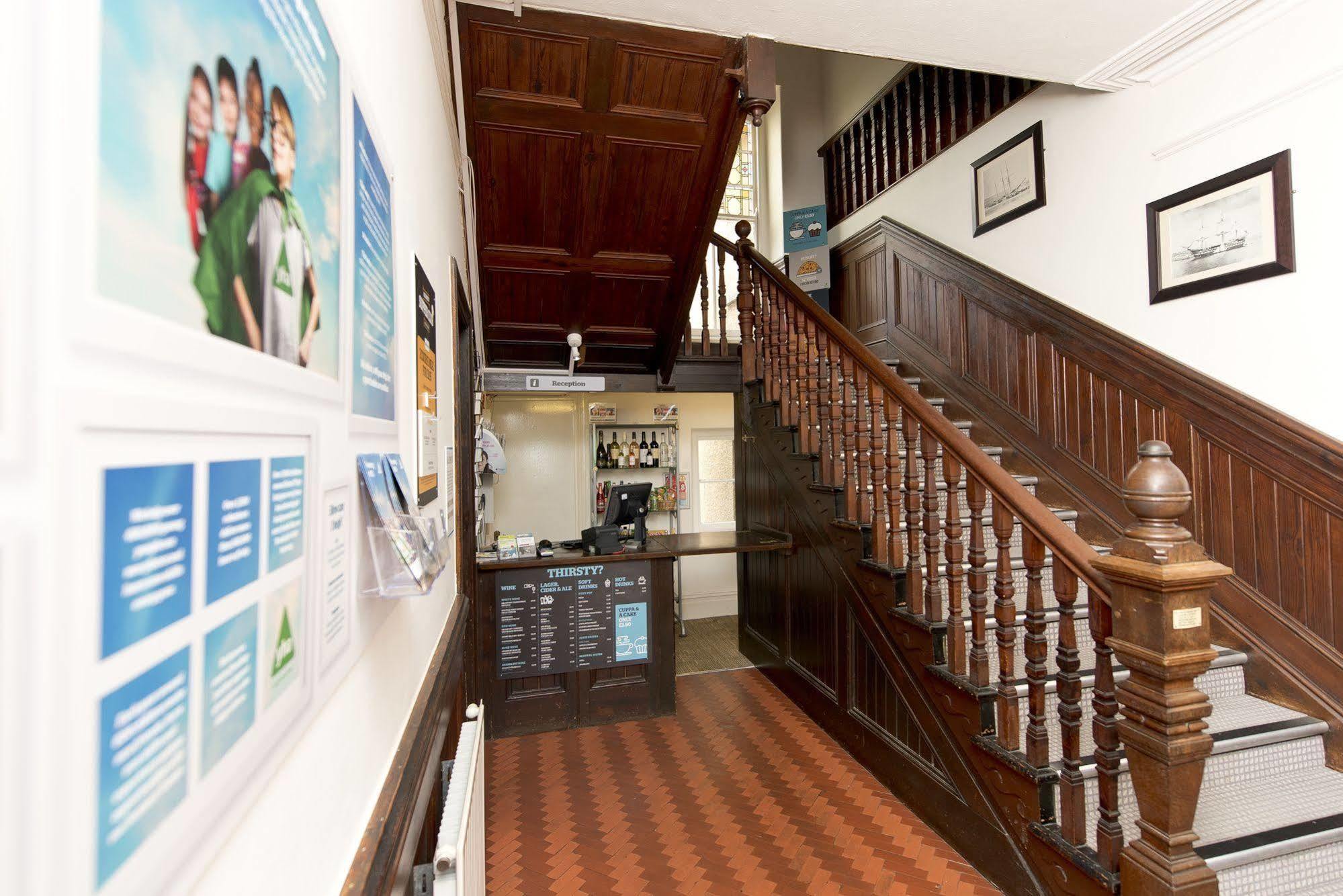 Yha Coverack Bagian luar foto