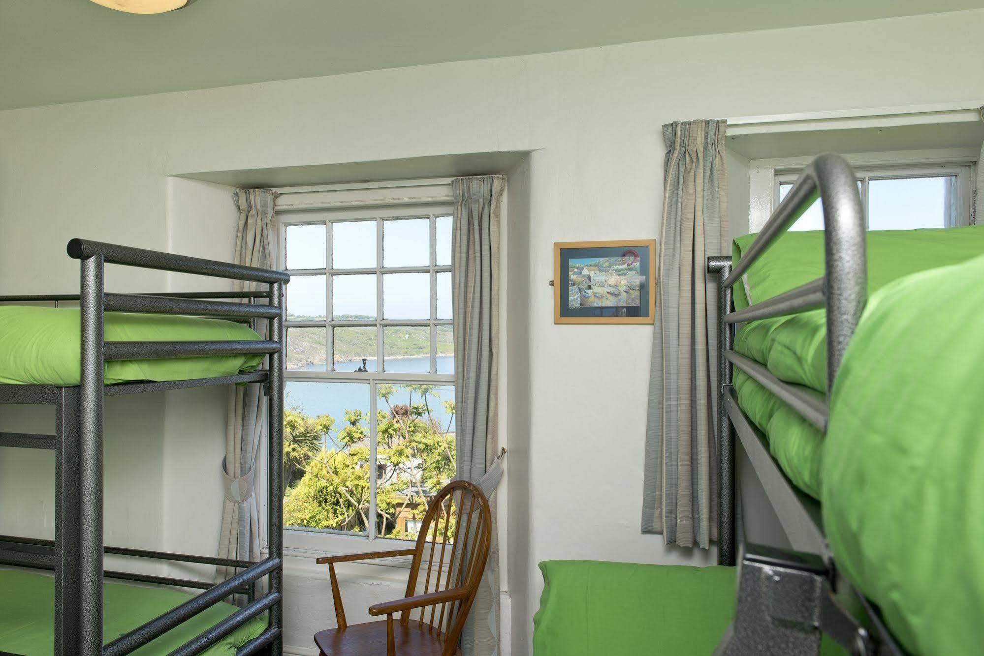 Yha Coverack Bagian luar foto