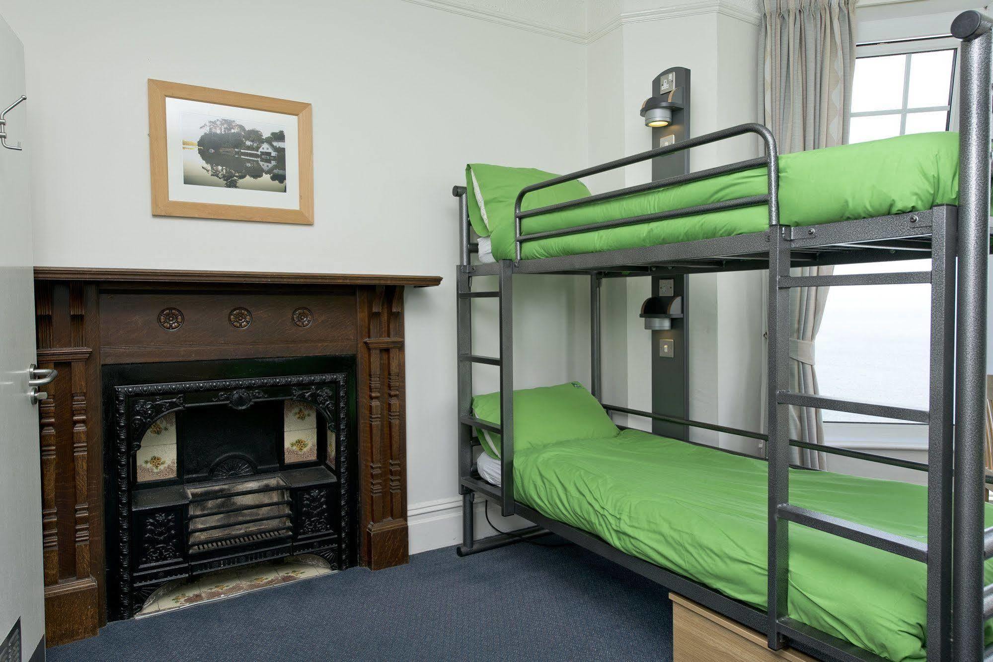 Yha Coverack Bagian luar foto