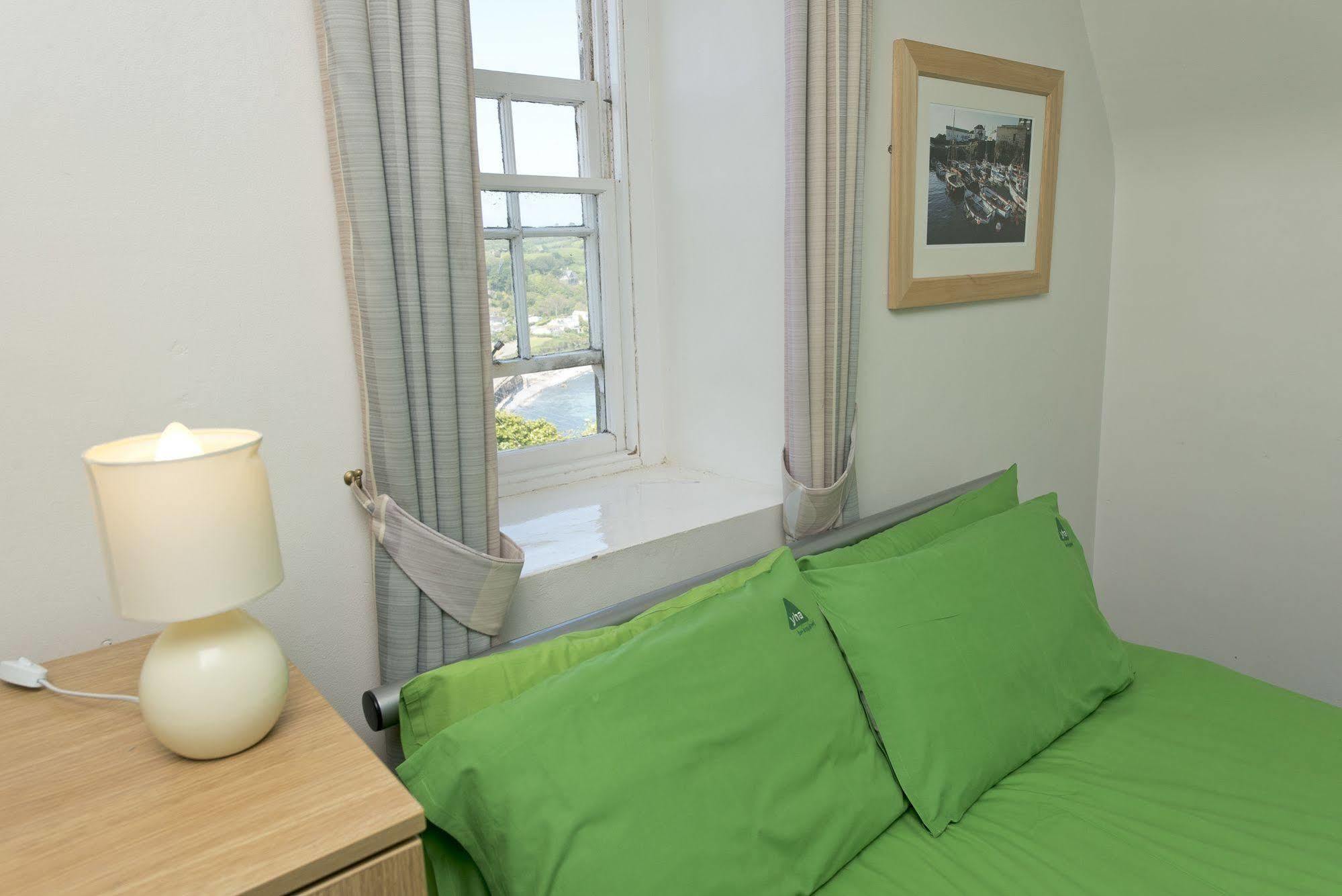 Yha Coverack Bagian luar foto