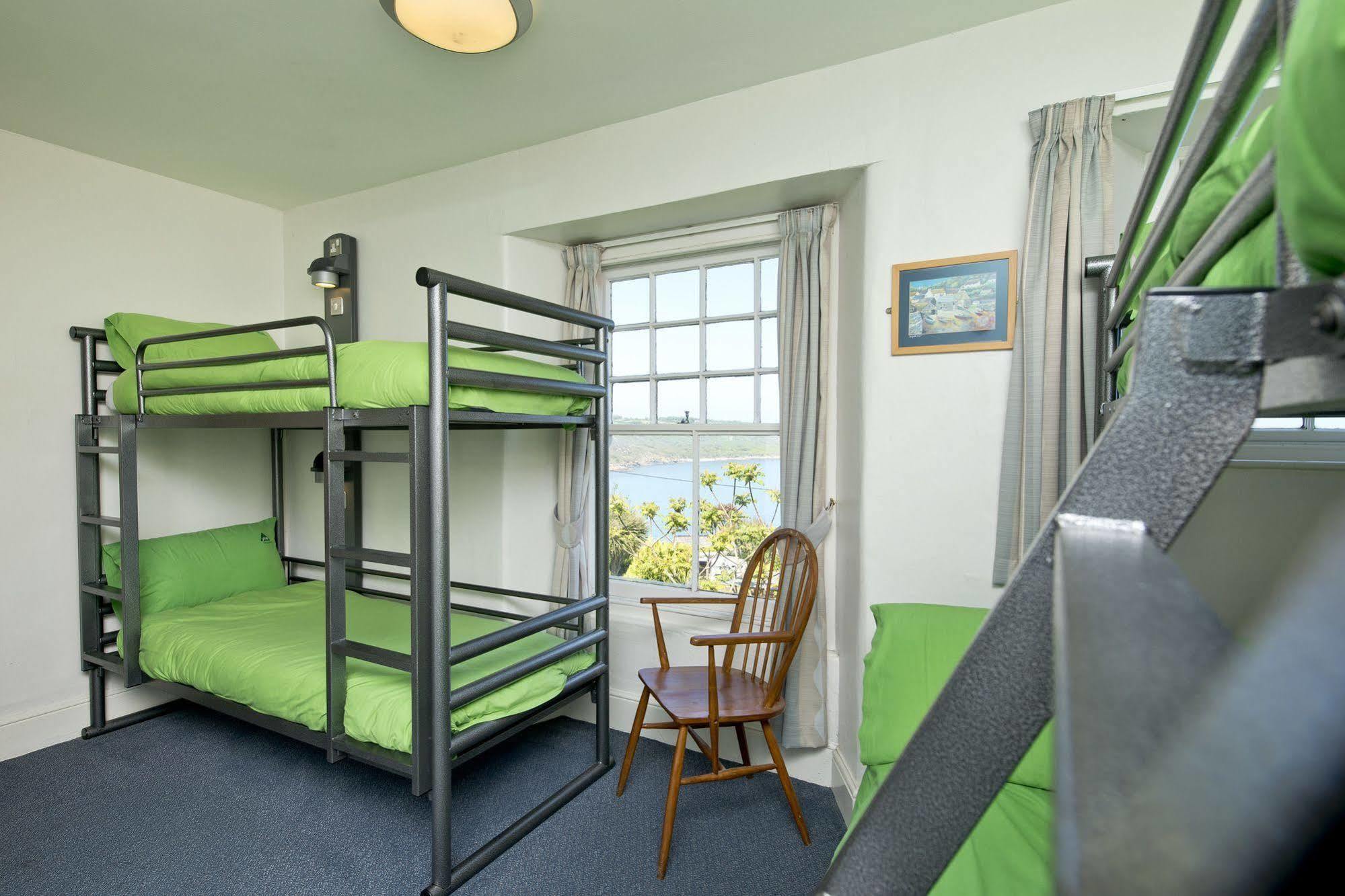 Yha Coverack Bagian luar foto